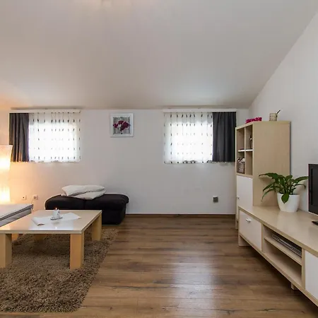 5 Bedroom Stunning In Semesterbostad *