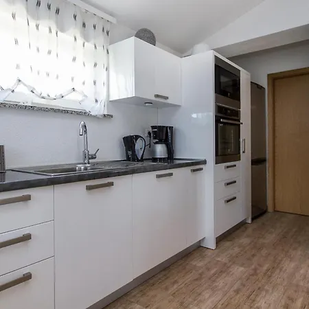 5 Bedroom Stunning In Semesterbostad