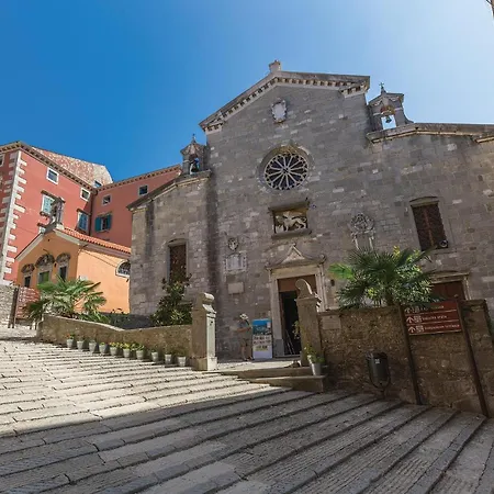5 Bedroom Stunning Home In Nedescina * Nedescina