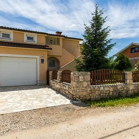 Holiday home 5 Bedroom Stunning Home In Nedescina Nedescina