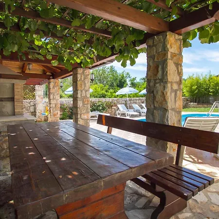 5 Bedroom Stunning Home In Nedescina *