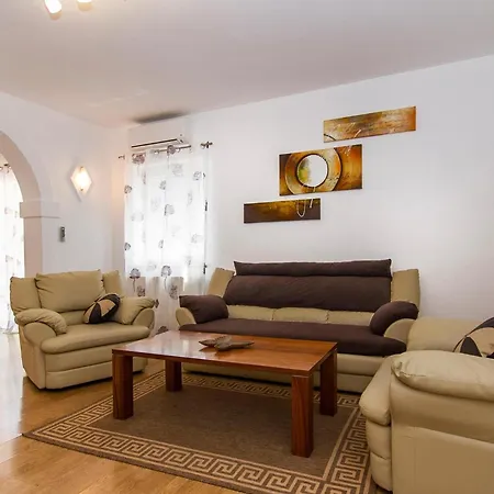 5 Bedroom Stunning Home In Nedescina Nedescina